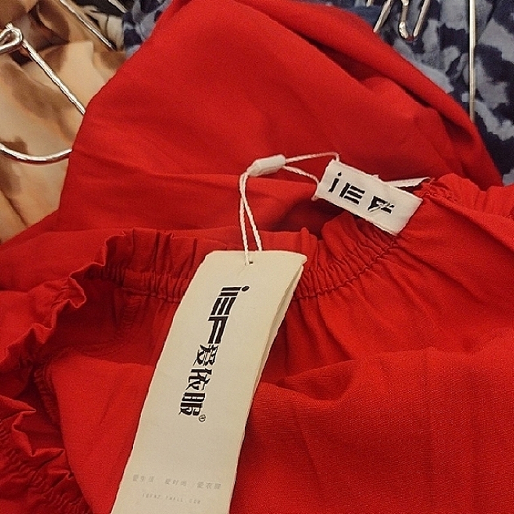 Red Ruffle neckline dress with ruching Sleeves ptp16